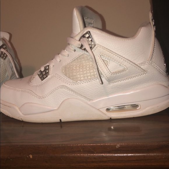 pure money 4s size 7
